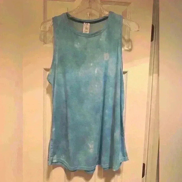 Tie dye tank - Picture 1 of 3